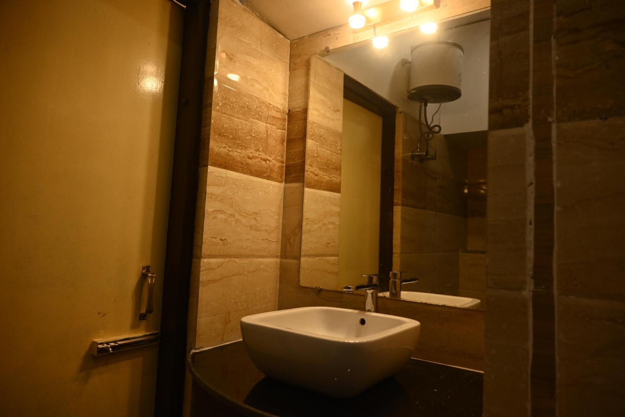 Hotel Sun Green Bhubaneswar Ngoại thất bức ảnh